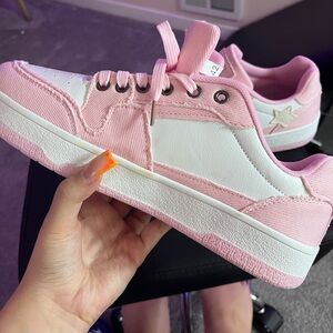 Pink star shoes